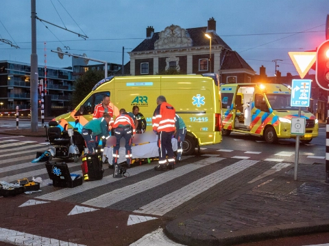 Man in scootmobiel zwaargewond na aanrijding